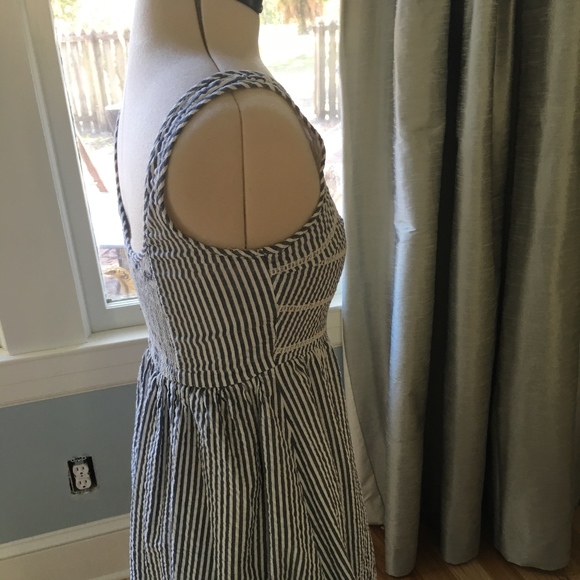 Old Navy Seersucker striped dress size XS - Picture 4 of 5